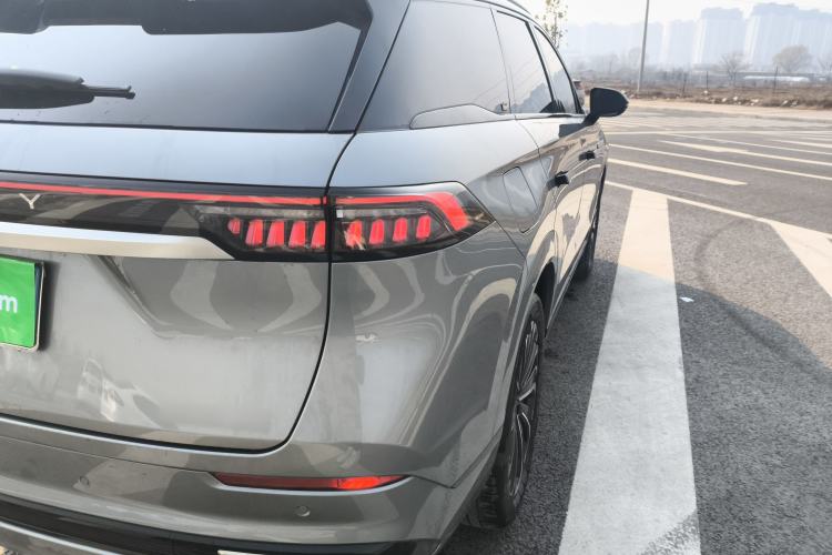 Used Chery Tiggo 9 2023 Facelift 2.0T Dual-Clutch Two-Wheel Drive Luxury Edition 5 Seats
