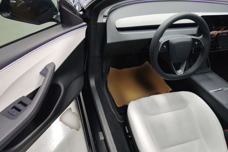 Used Tesla Model 3 2023 Rear-Wheel-Drive Version
