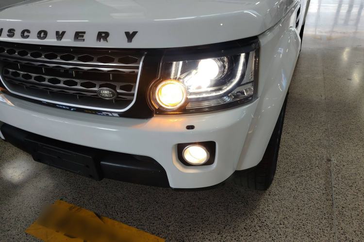 Used Land Rover Discovery 2016 3.0 SC Obsidian Black Heritage Edition SE
