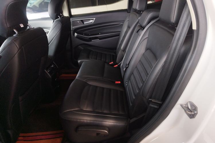 Used Ford Edge 2018 EcoBoost 245 Two-Wheel-Drive Titanium 7-Seater China VI Standard