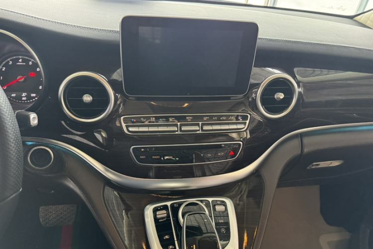 Used Mercedes-Benz V-Class 2017 V 260 L Prestige Extended Edition
