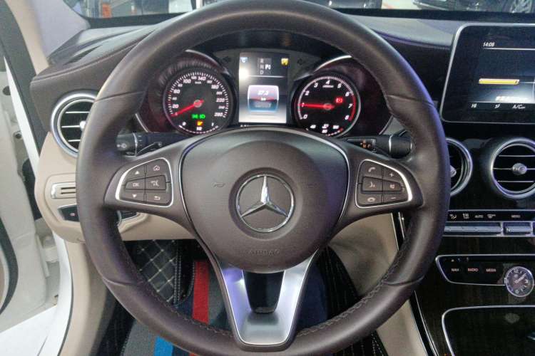 Used Mercedes-Benz C-Class 2016 C 200 L
