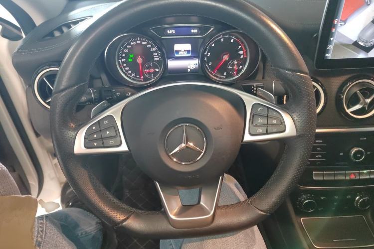 Used Mercedes-Benz GLA 2019 GLA 200 Fashion Model