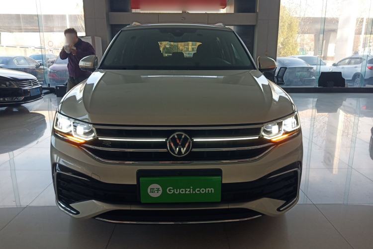 Used Volkswagen Tiguan L 2023 330TSI Automatic Two-Wheel Drive R-Line Flagship Edition
