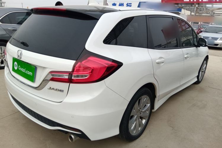 Used Honda Jade 2017 1.8L automatic Comfort version 5 seats
