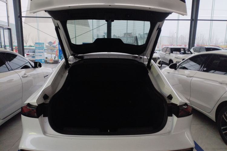 Used Changan UNI-V 2022 1.5T Prestige Version
