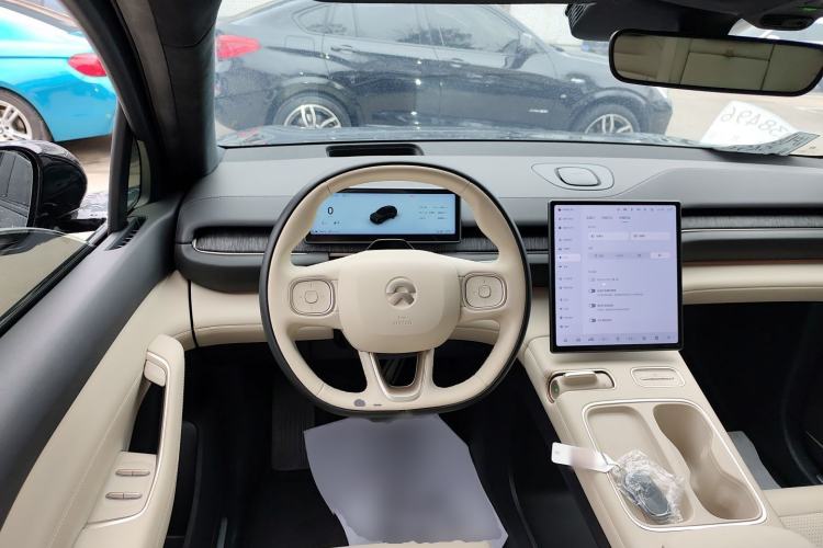 Used Nio ES6 2023 75 kWh
