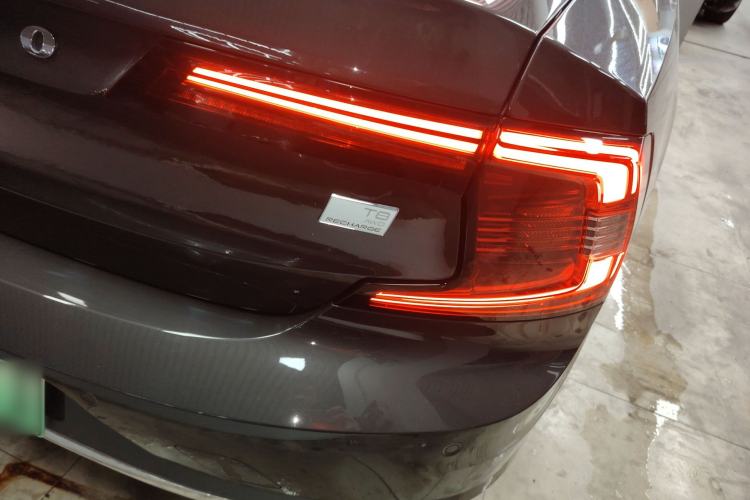 Used Volvo S90 New Energy 2022 T8 eDrive Hybrid Luxury Edition
