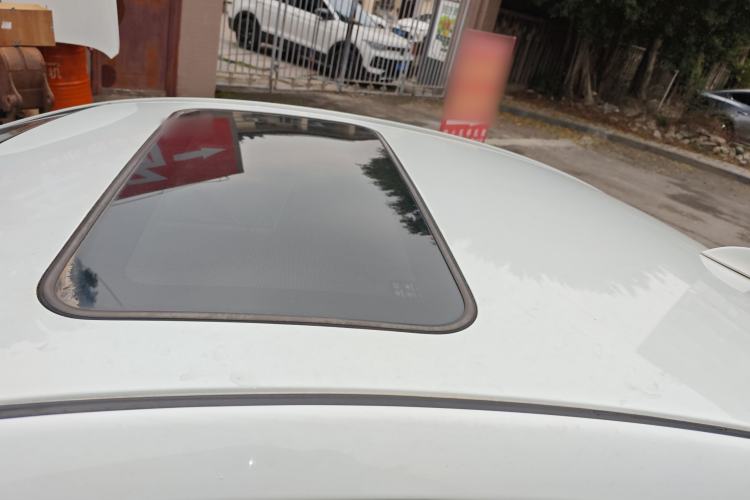 Used Hyundai Verna (older generation) 2014 1.4L Manual Top-Tier Model TOP