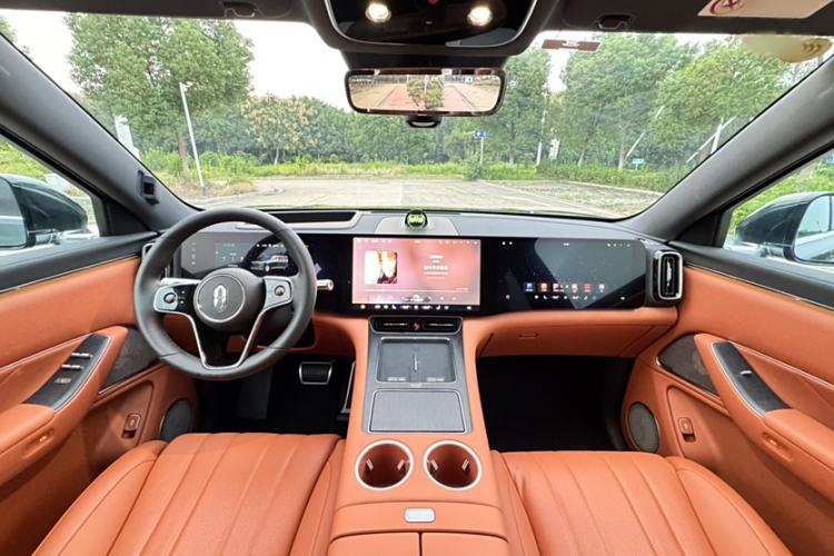 Used Hima AITO M8 2025 Extended-Range Ultra Version 53.4 kWh 6-Seater Edition
