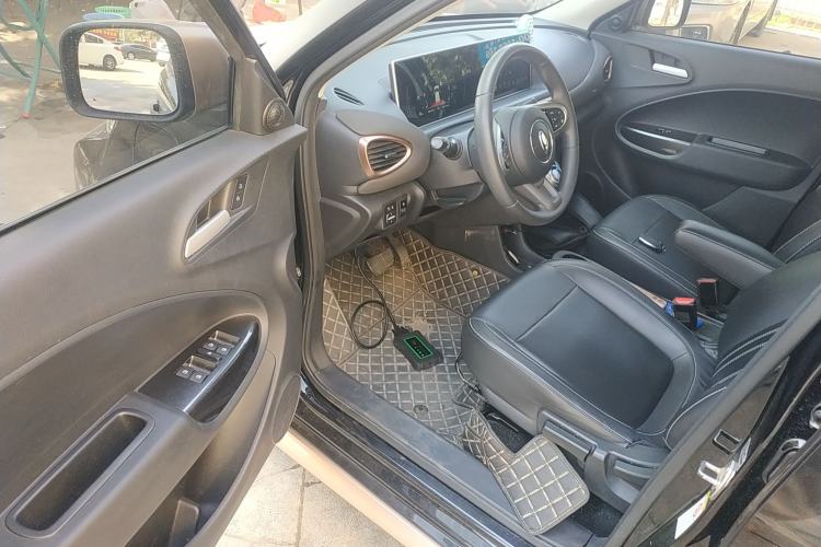 Used ORA White Cat 2022 Xiaoyue Mao Edition 360 km Luxury Model Lithium NMC
