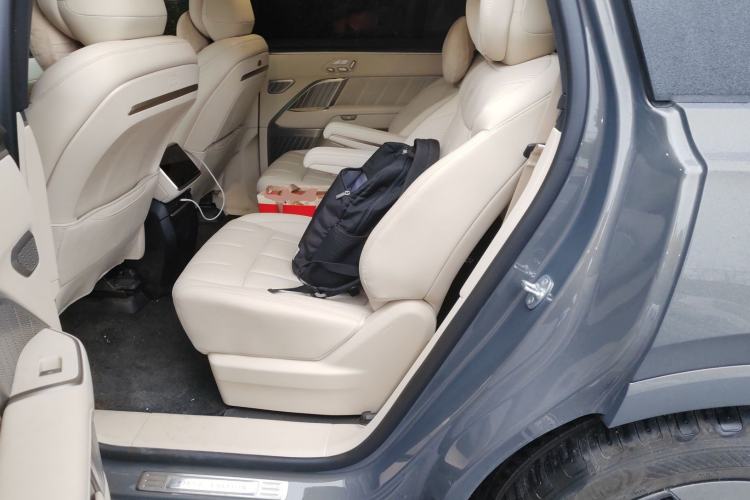 Used ONVO Luxeed L90 2025 Model—Ultra Six-Seater Version