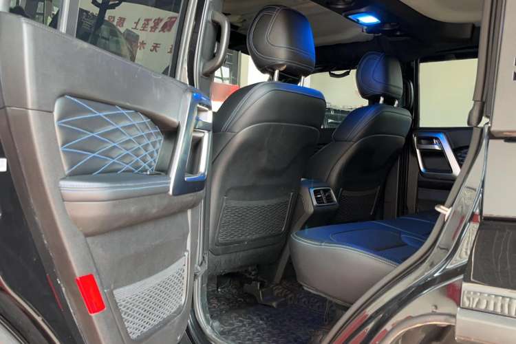 Used Beijing Auto BJ40 2018 PLUS 2.3T Automatic Four-Wheel Drive Flagship Version China V Emission Standard
