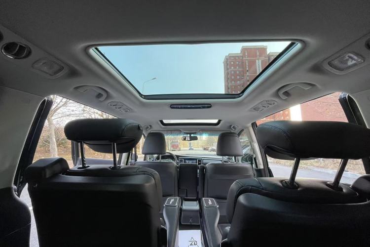 Used Honda Elysion 2016 2.4L Luxury Edition
