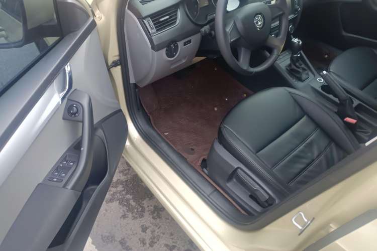 Used Skoda Octavia 2015 1.6L Automatic Eado Edition
