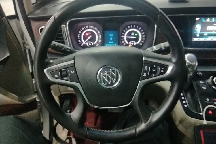 Used Buick GL8 2018 28T Luxury Model China VI Standard
