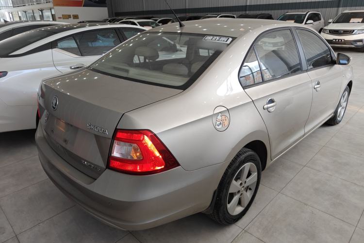 Used Skoda Rapid 2013 1.6L Manual Smart Selection Model
