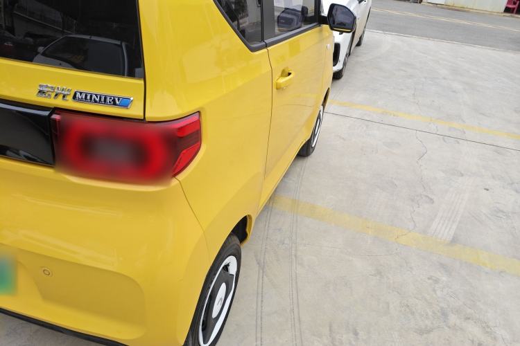 Used Wuling Hongguang MINIEV 2021 Macaron Premium Model – Lithium Iron Phosphate
