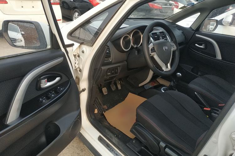 Used Changan CX20 2014 1.4L Manual Sunroof Navigation Version China V Standard