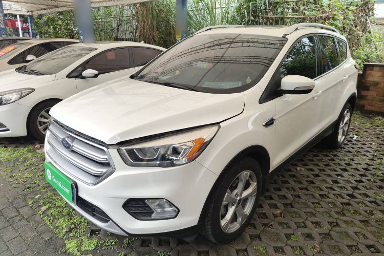 Used Ford Kuga 2018 EcoBoost 180 Two-Wheel-Drive Platinum Edition
