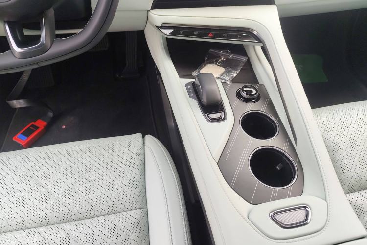 Used Zeekr 001 2025 WE Edition 100 kWh Rear-Wheel Drive
