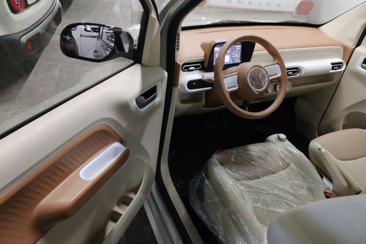 Used Wuling Hongguang MINIEV 2024 3rd Generation 215km Youth Edition
