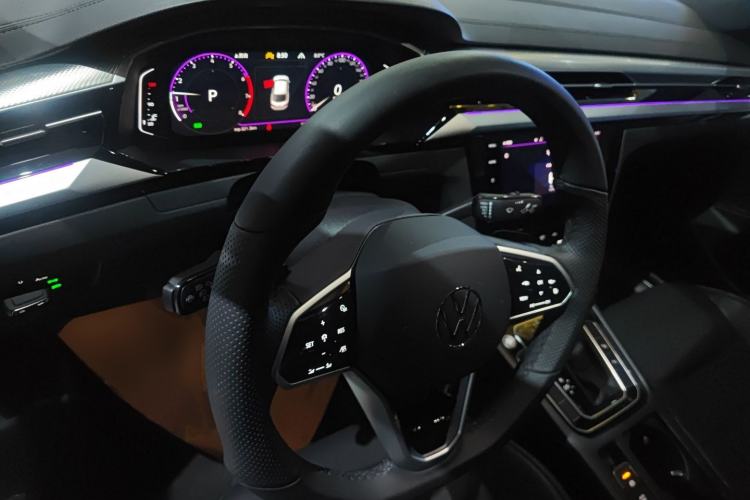 Used Volkswagen FAW-Volkswagen CC 2025 380TSI Striking All-Inclusive Edition
