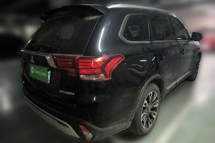 Used Mitsubishi Outlander 2019 2.0L Two-Wheel Drive Comfort Edition 7-Seater China VI Standard
