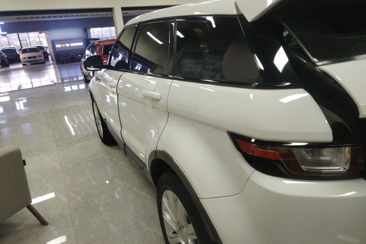 Used Land Rover Range Rover Evoque 2018 240 PS SE Smart Brilliance Edition
