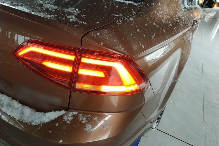 Used Volkswagen Lamando 2015 230TSI DSG Fashion Edition
