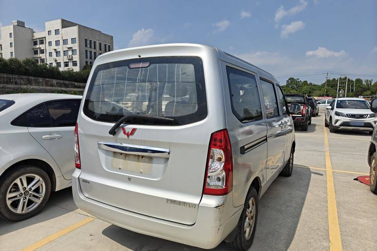 Used Wuling Rongguang 2014 1.5L S Standard Version
