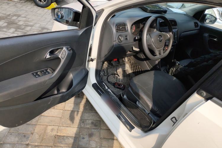 Used Volkswagen Polo 2014 1.4L Manual Fashion Edition