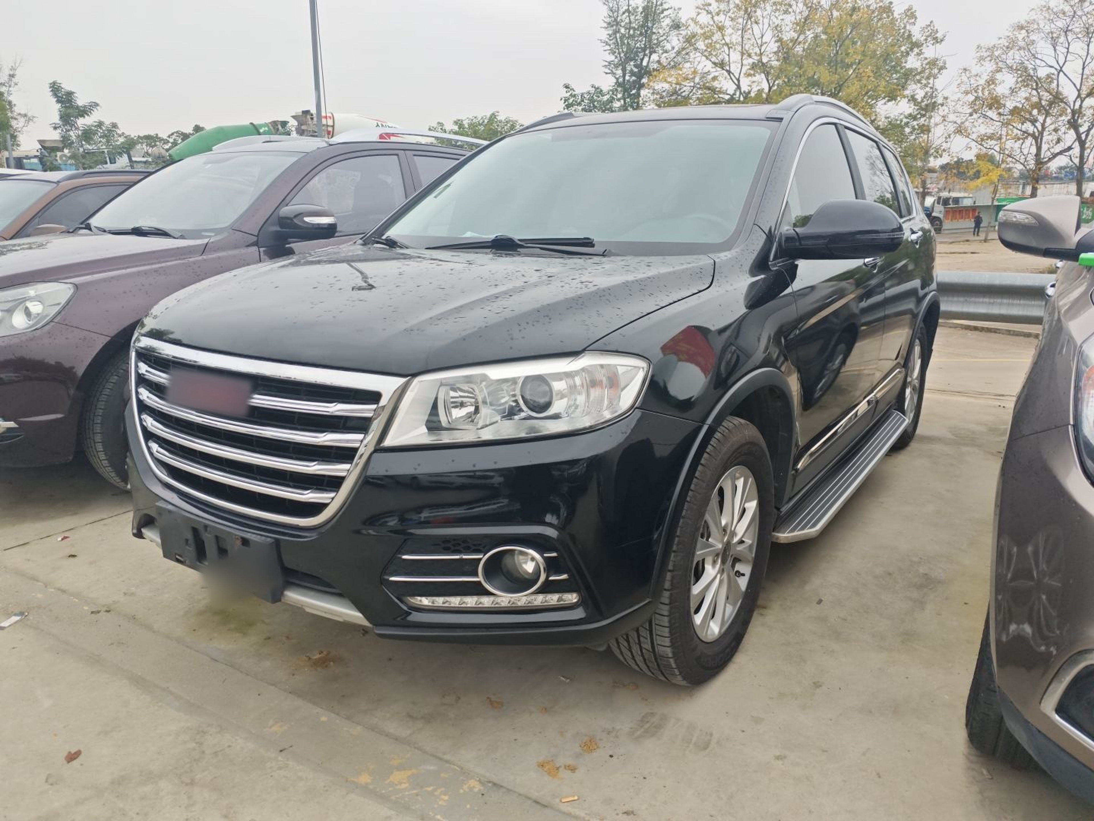 Под передней частью автомобиля