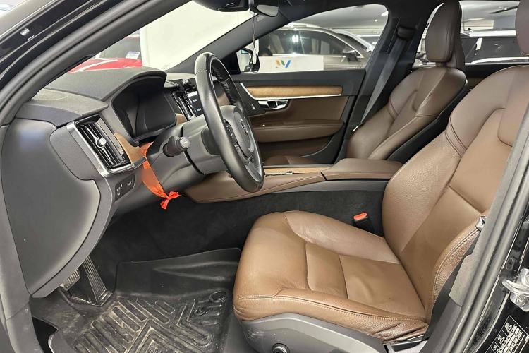 Used Volvo S90 2021 B5 Zhiyi Luxury Edition
