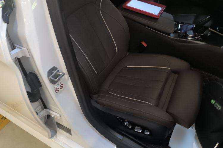 Used BMW 5 Series New Energy 2021 535Le Pioneer Edition M Sport Package
