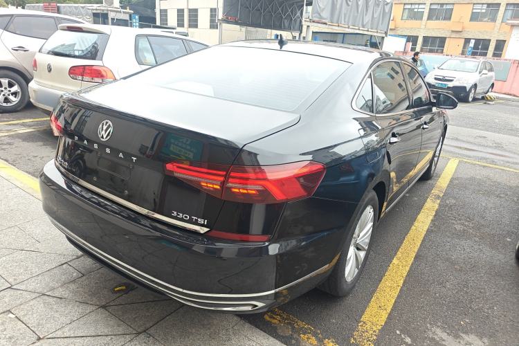 Used Volkswagen Passat 2019 330TSI Elite Edition China VI
