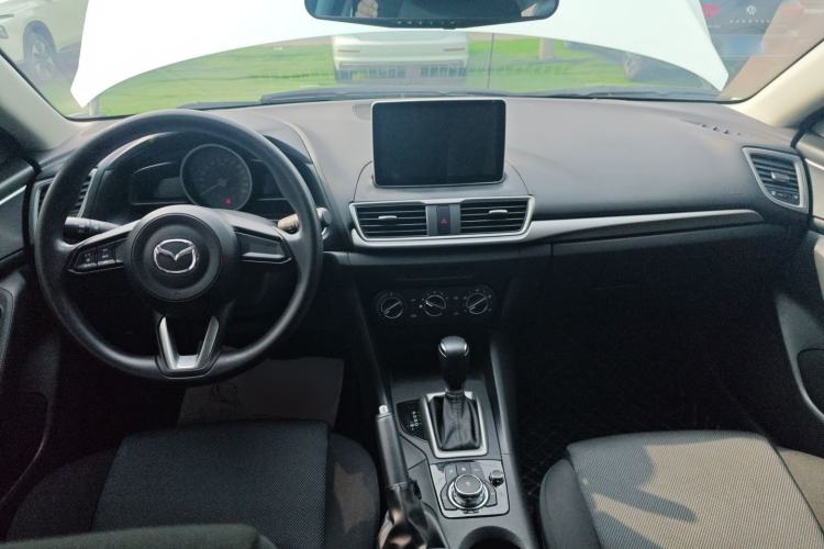 Used Mazda Mazda 3 Axela 2017 Sedan 1.5L Automatic Comfort Model Emission Standard China V
