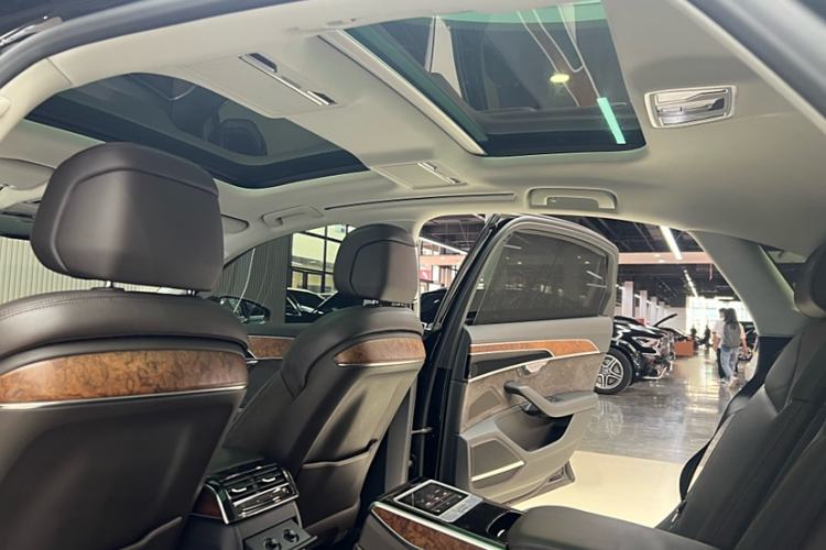 Used Audi A8 2018 A8L 55 TFSI quattro Launch Edition Prestige Model
