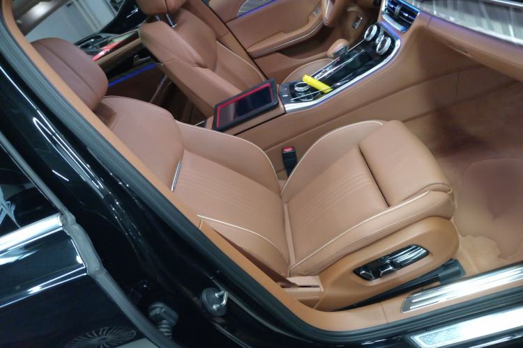 Used Hongqi H9 2020 2.0T Smart Connect Flagship Edition
