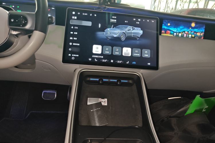 Used  11 2022 Long-Range Dual-Motor Luxury Edition 4 Seats
