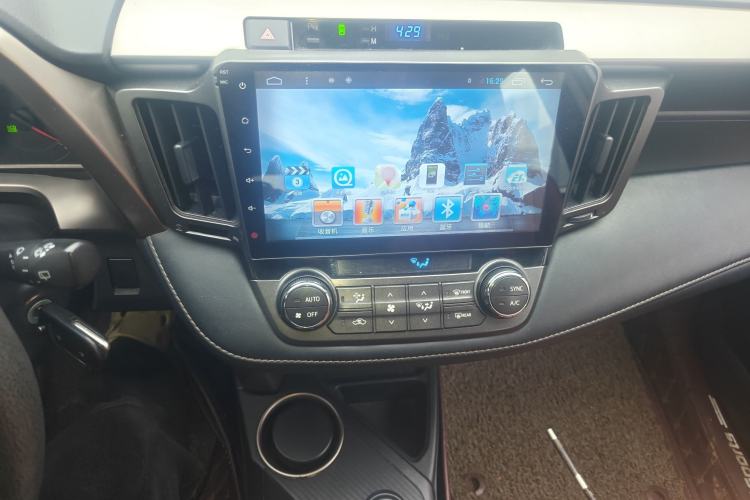 Used Toyota RAV4 2015 2.0L CVT Two-Wheel Drive Fashion Edition
