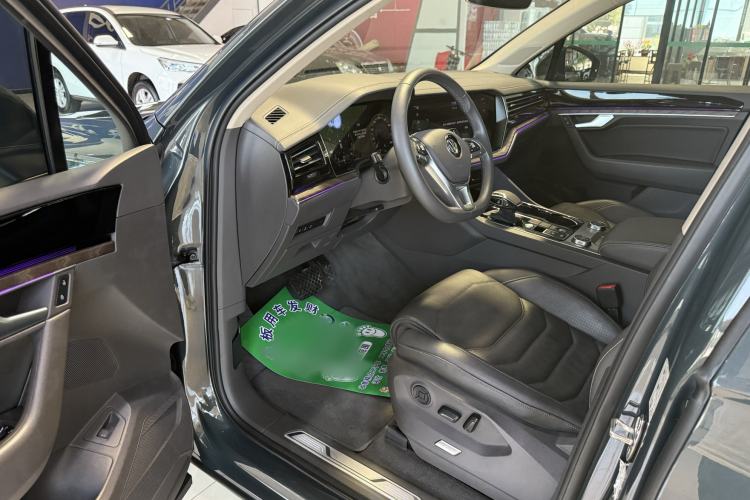 Used Volkswagen Touareg 2019 2.0 TSI Ruiyi Edition China V Standard
