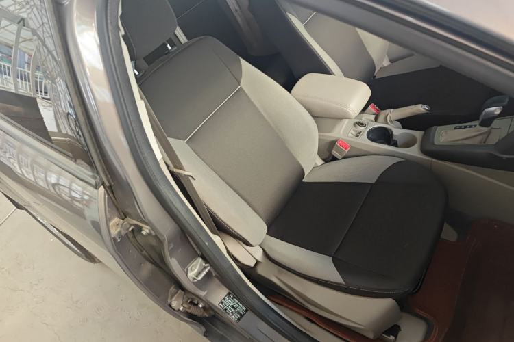 Used Ford Focus 2012 Sedan 1.6L Automatic Comfort Model
