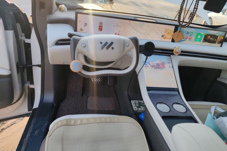 Used  LS7 2023 100kWh Lux All-Wheel-Drive Version