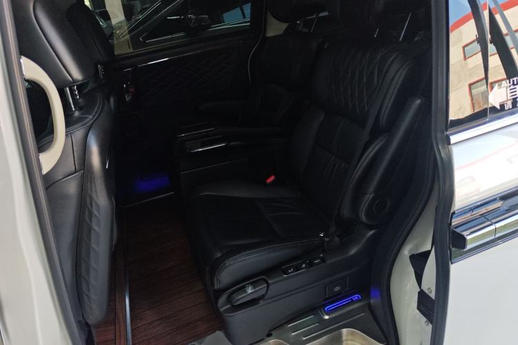 Used Honda Elysion 2019 2.0L Hybrid Luxury Edition
