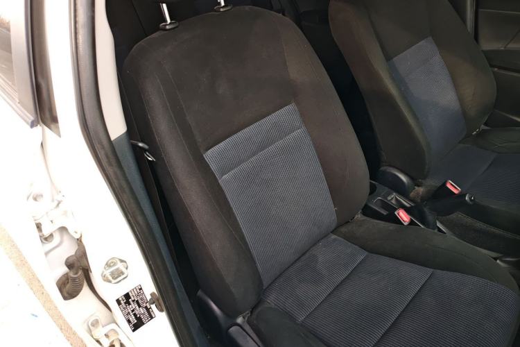 Used Toyota YARiS L 2016 Revised 1.3E Manual – Charming Edition
