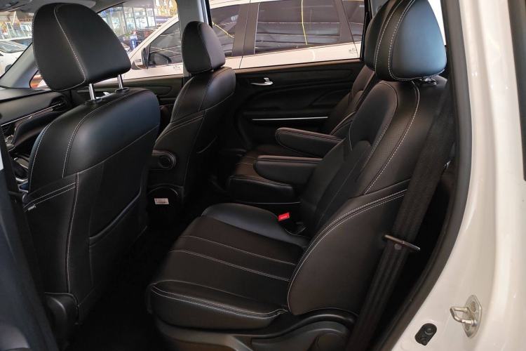 Used GAC Trumpchi M6 2021 270T DCT Prestige Edition (6-seater)
