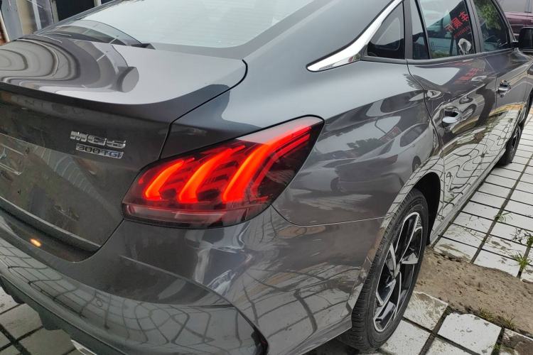 Used MG 5 2021 Revised 300TGI DCT Elegant Luxury Flagship Edition
