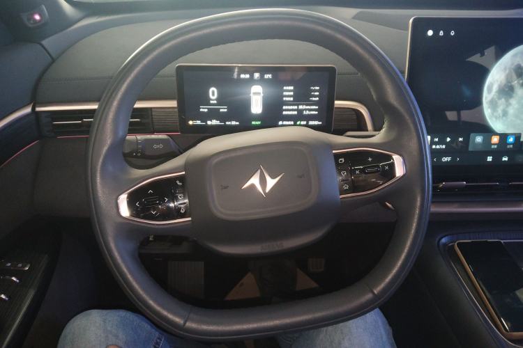 Used  eπ008 2024 210Max Range-Extended Version 6 Seats