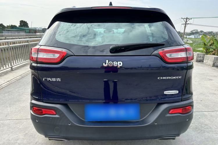 Used  Cherokee 2016 2.4L Leading Edition
